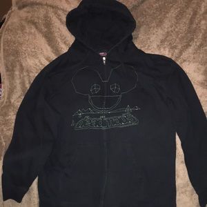 Deadmau5 hoodie from their concert !! Black with green stitching 🧵